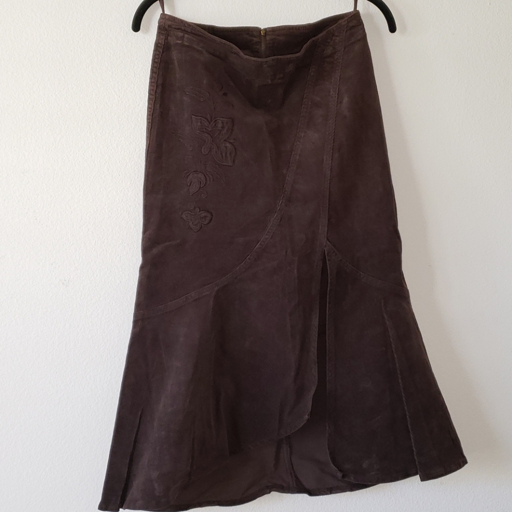 5 / $25 EUC Corduroy Skirt